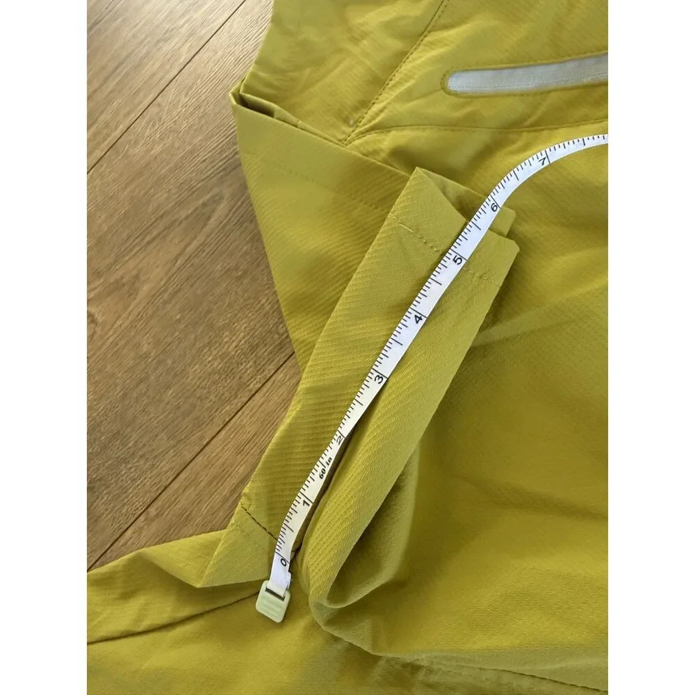 GONGGAR SLATELINE L NWOT water-repell ripstop hiking shorts Yellow Cream